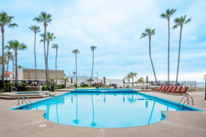 Beach Paradise Luxury Views Here